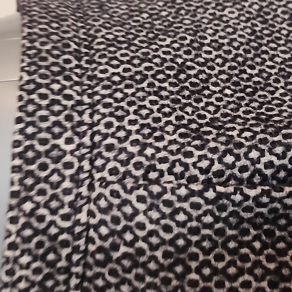 Yves St. Laurent Black and White Patterned Wool Pencil Skirt - Picture 8 of 15